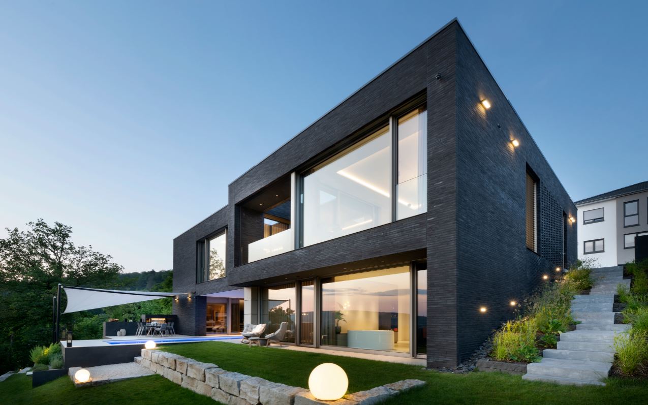 Black Pearl - Timeless Elegance in Brick.